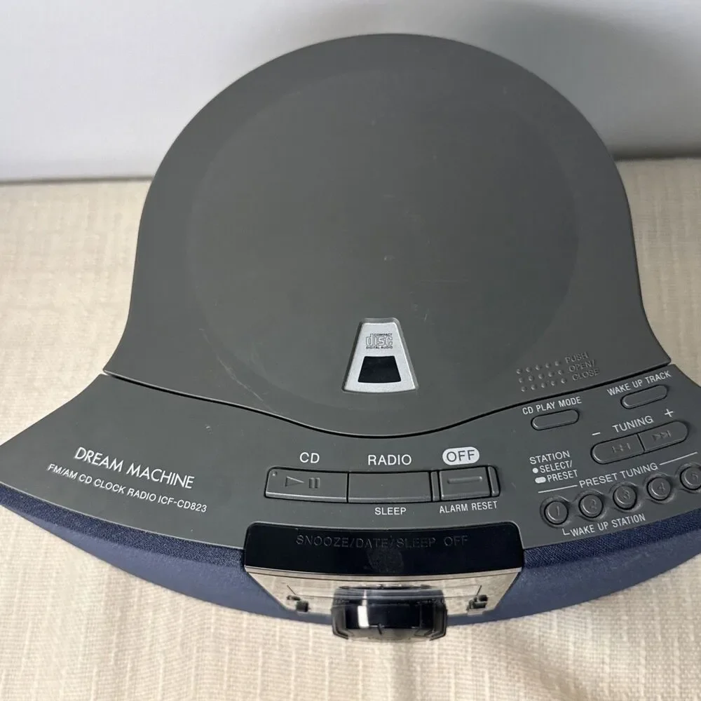 Sony Dream Machine ICF-CD823 FM AM CD Clock Radio Table Top Alarm Tuner Works
